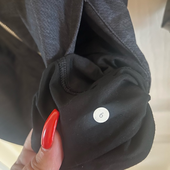 RARE Lululemon Vitality (Black/Grey) - Picture 6 of 7